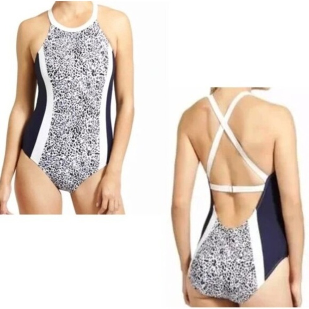 Athleta Swimsuit Womens 32 B/C Blue White Underwire Zimbabwe Print Crossback One